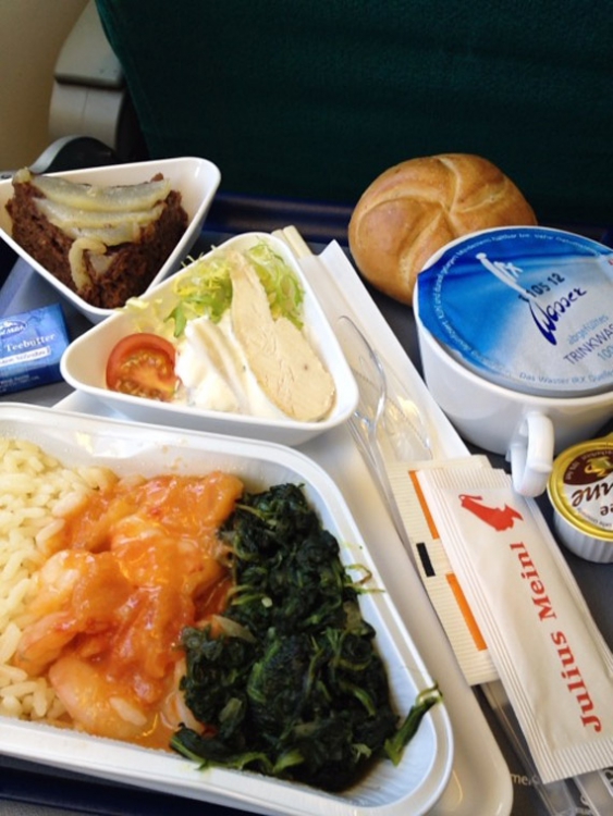 オーストリア航空 を利用した ウィーン から 成田 に搭乗した際の機内食 オーストリア航空の機内食の写真 Love Airline Meals 機内食大好き
