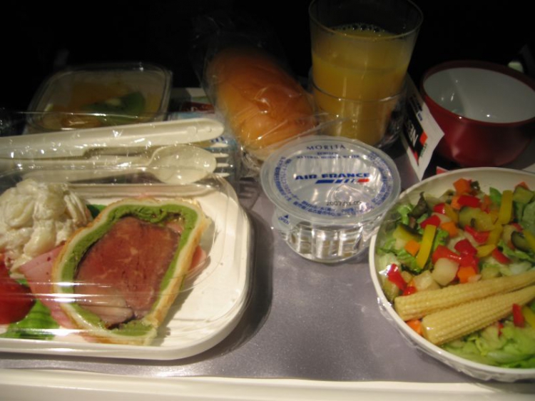 エールフランスの機内食の写真1