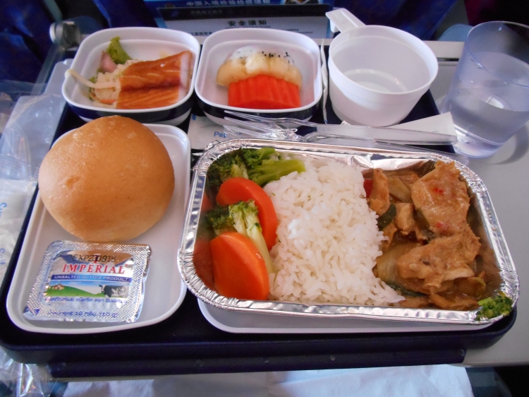 中国南方航空の機内食の写真1